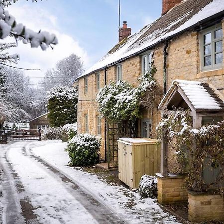 Charming 17Th Century Cotswold Cottage Adlestrop المظهر الخارجي الصورة