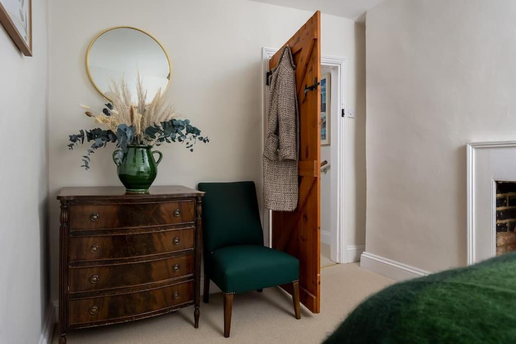 Charming 17Th Century Cotswold Cottage Adlestrop المظهر الخارجي الصورة